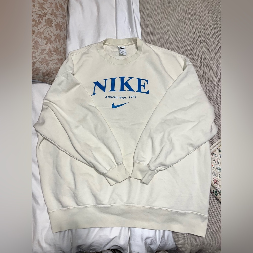 Nike Oversized Light Yellow Crewneck